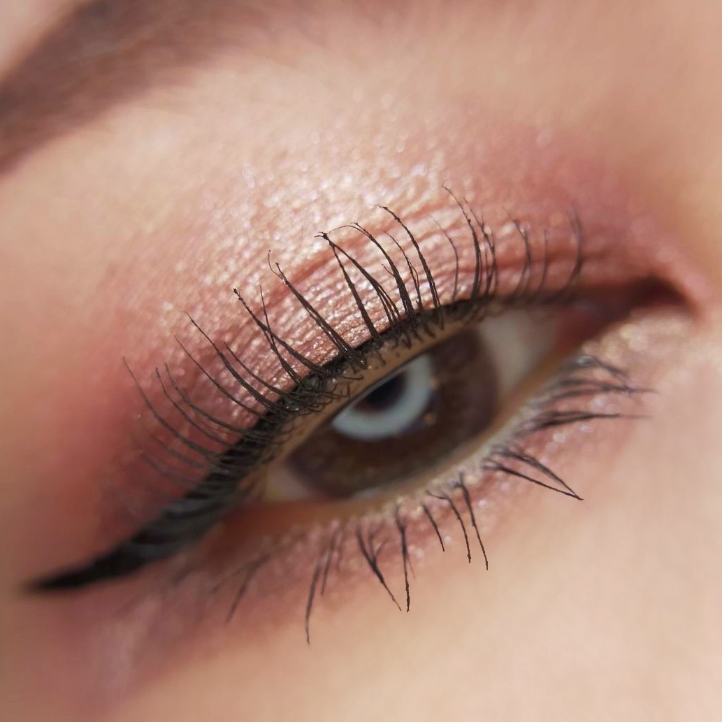 リュクス アイシャドウ クォード グロウ ウィズ ラブ コレクション/BOBBI BROWN/アイシャドウパレットを使ったクチコミ（2枚目）