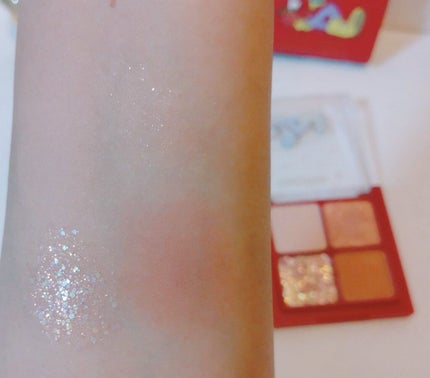 エアリー トゥインクル アイパレット 2021 Green Holidays Edition/innisfree/アイシャドウパレットを使ったクチコミ(4枚目)