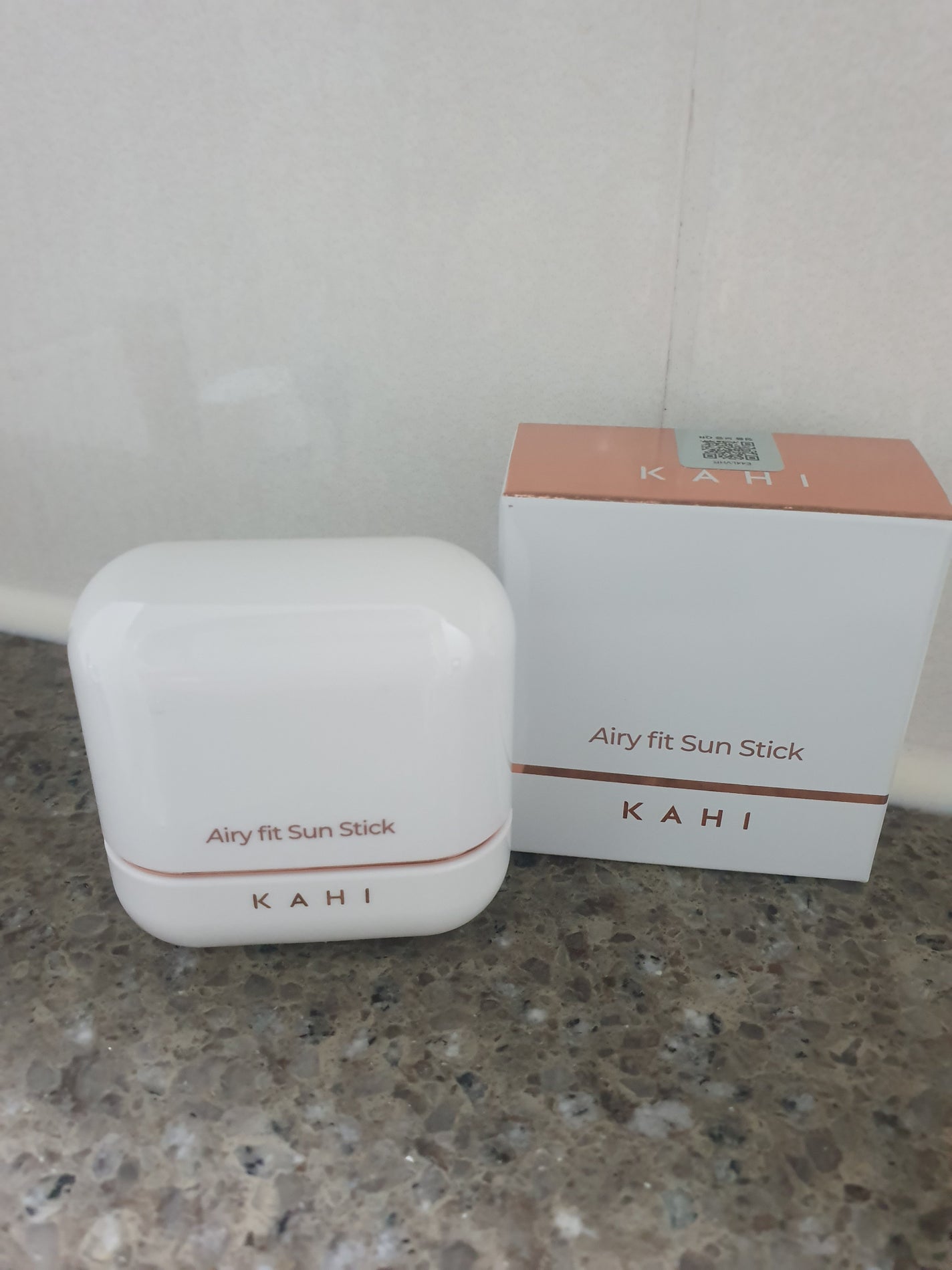 エアリーフィットサンスティック/KAHI/日焼け止めスティックを使ったクチコミ(1枚目)