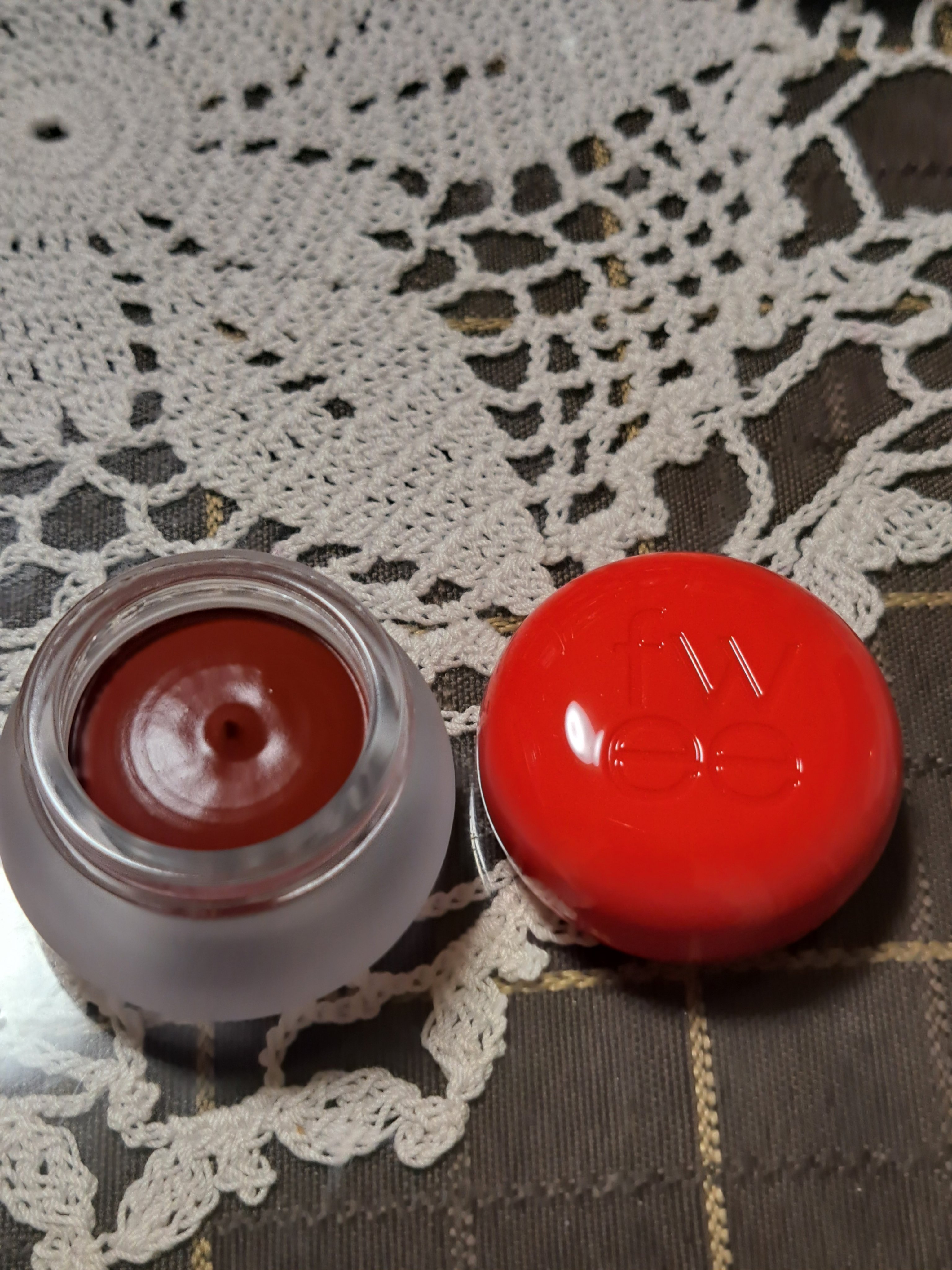 リップアンドチーク ブラーリープリンポット/fwee/口紅を使ったクチコミ（2枚目）