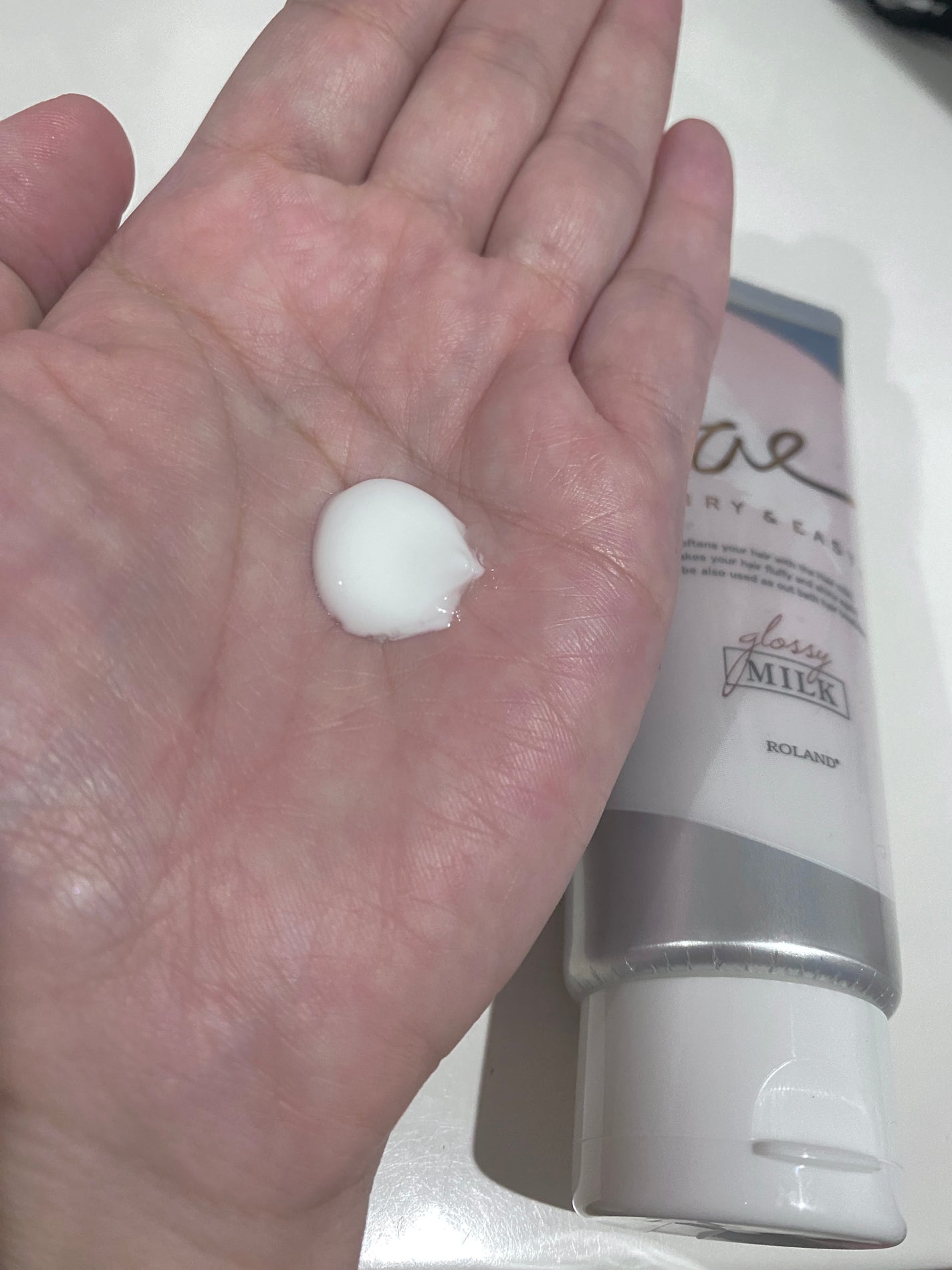 グロッシーヘアミルクジェリー/エアリー&イージー/ヘアミルクを使ったクチコミ(2枚目)