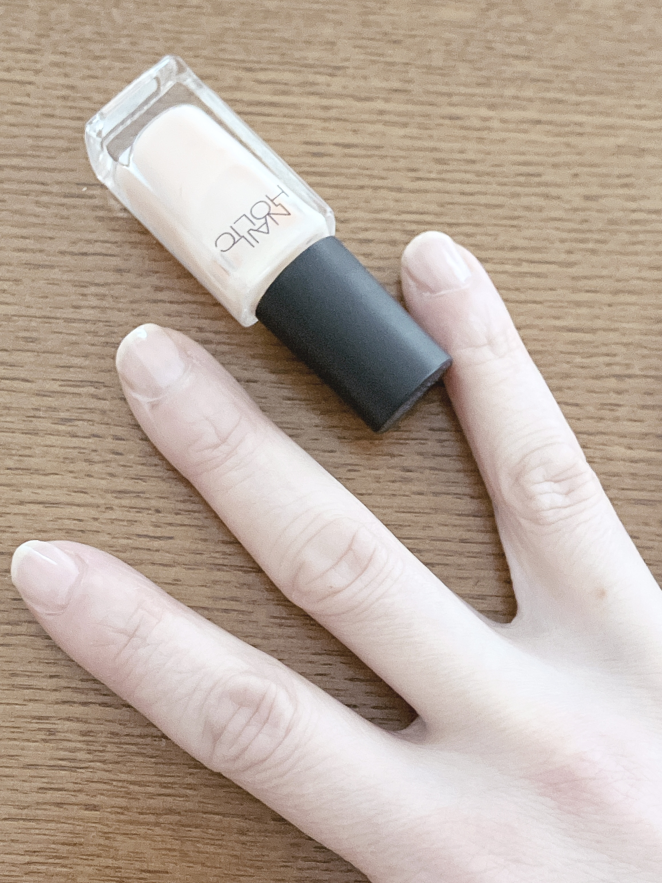 ネイルホリック Milky color PK831/ネイルホリック/マニキュアを使ったクチコミ（1枚目）