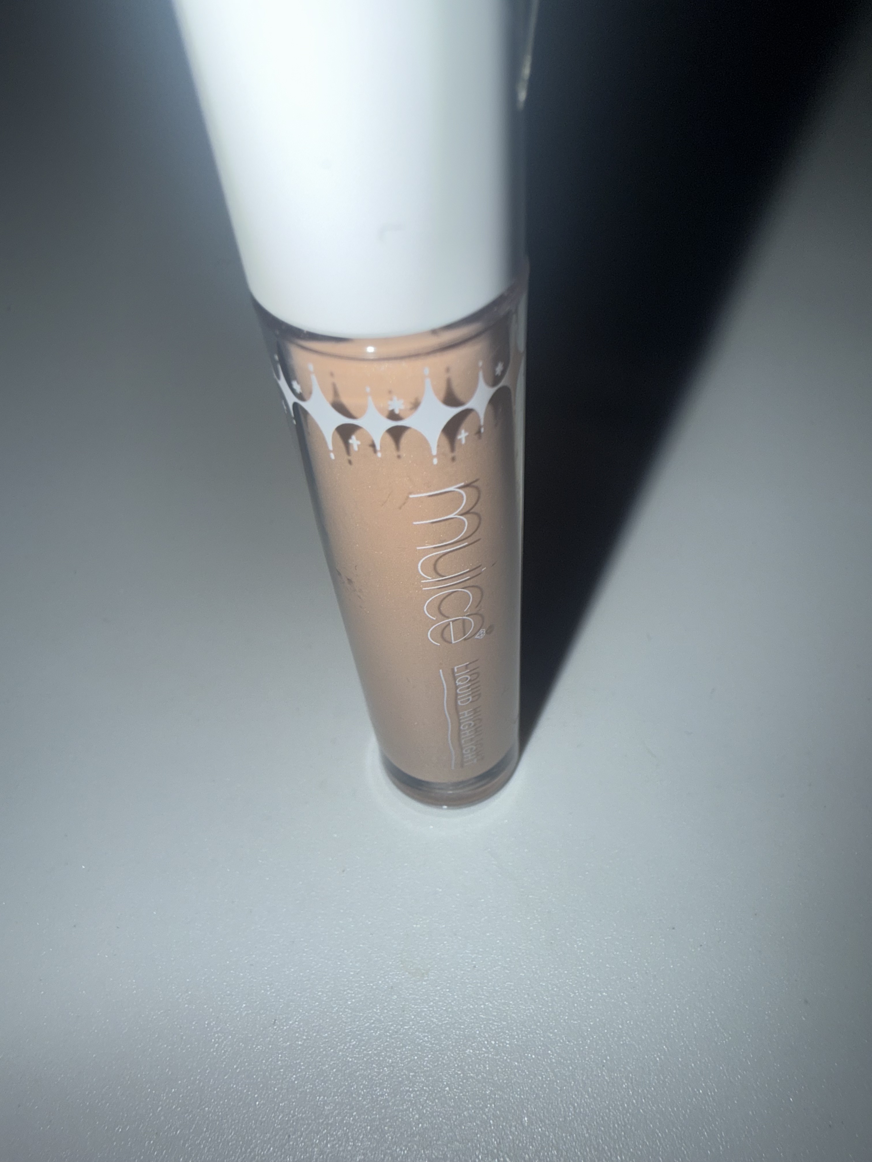 シャインリキッドハイライター 02 ローズシャンパン/muice/リキッドハイライトを使ったクチコミ（1枚目）