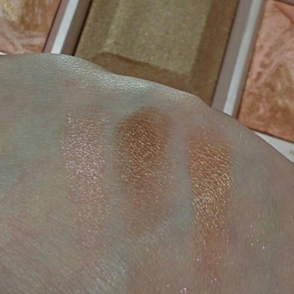 クリスタリングローブロンザー&ハイライターパレット/bareMinerals/シェーディングを使ったクチコミ(2枚目)