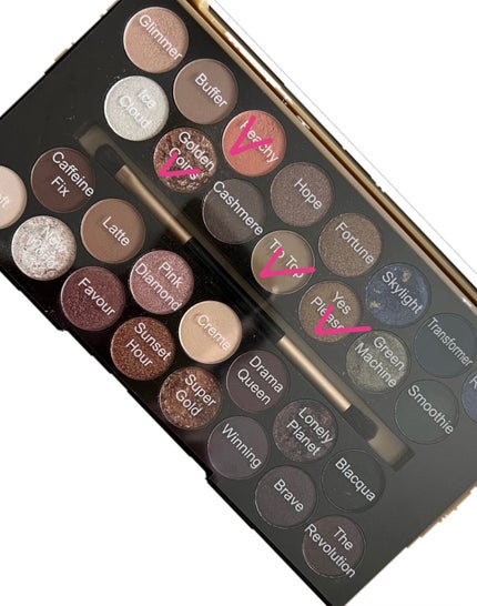 30アイシャドウパレット フォーチュンフェイバーズ ザブレイブ/MAKEUP REVOLUTION/アイシャドウパレットを使ったクチコミ(3枚目)