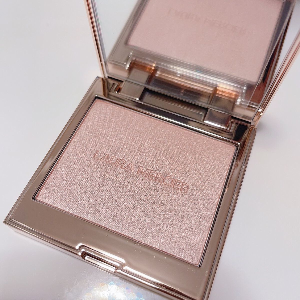 ローズグロウ イルミネーター /ローラ メルシエ/プレストパウダーを使ったクチコミ（2枚目）