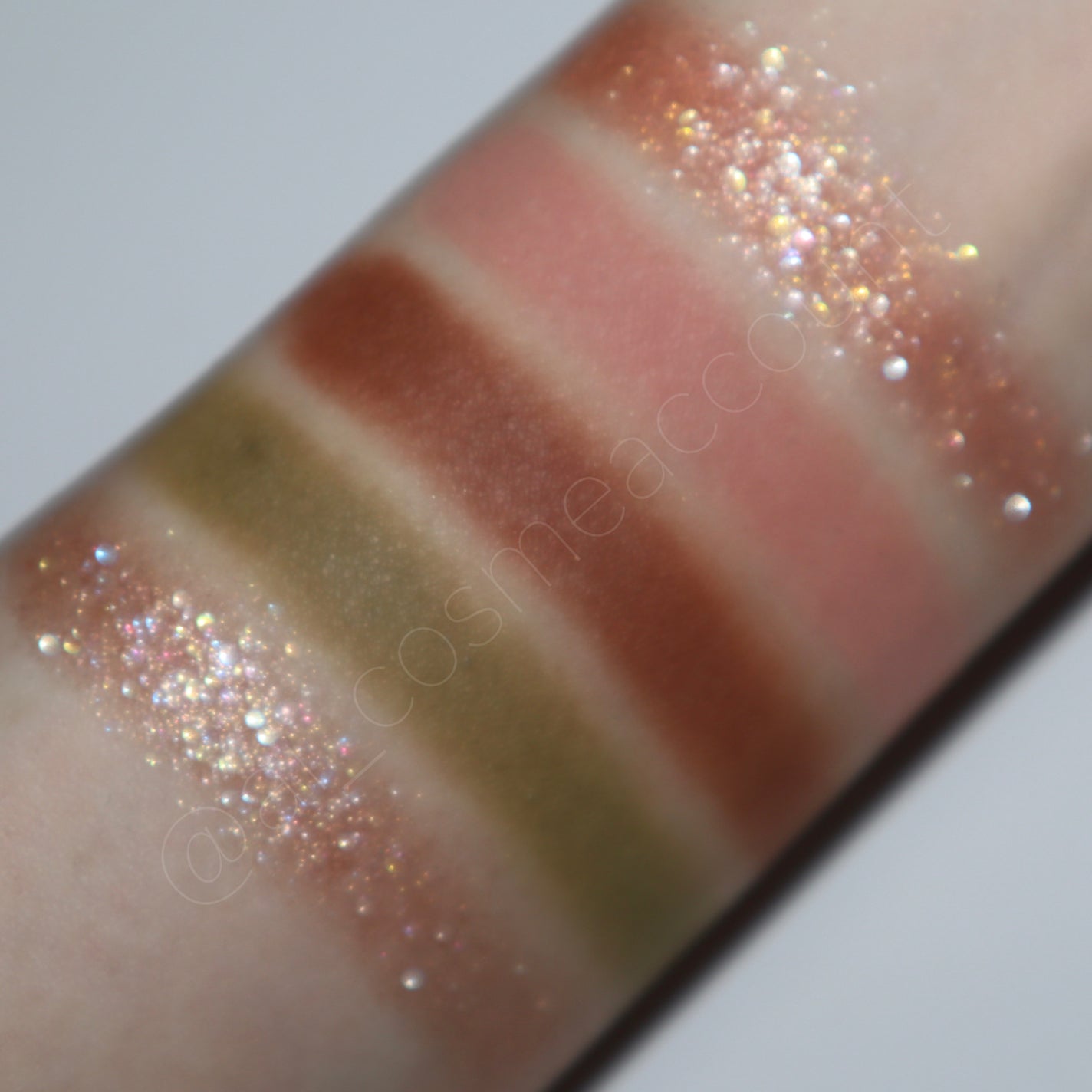 ニューデップスアイシャドウパレット/hince/アイシャドウパレットを使ったクチコミ(5枚目)