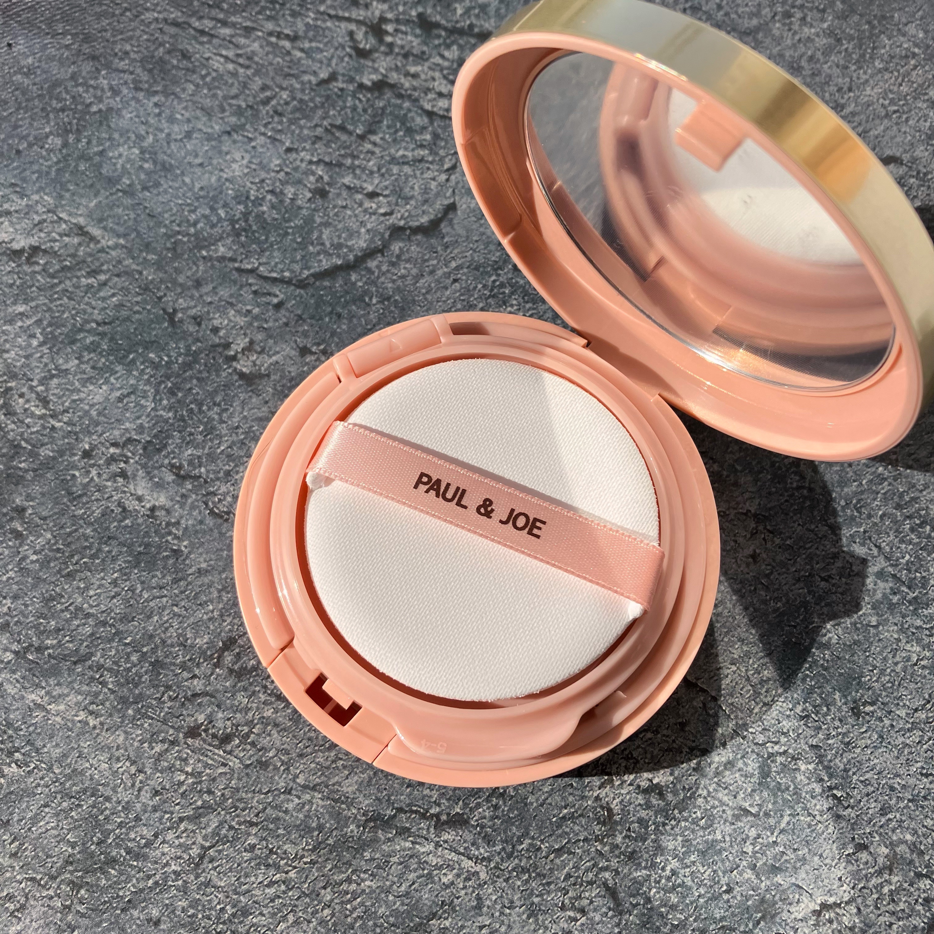 シースルー ヴェール コンパクト/PAUL & JOE BEAUTE/ファンデーションを使ったクチコミ（2枚目）