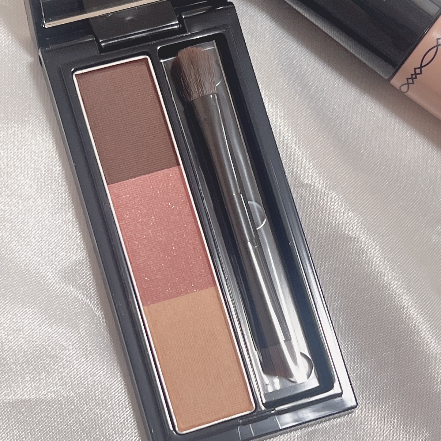 ヴィセ リシェ インスタント アイブロウ カラー/Visée/眉マスカラを使ったクチコミ（2枚目）