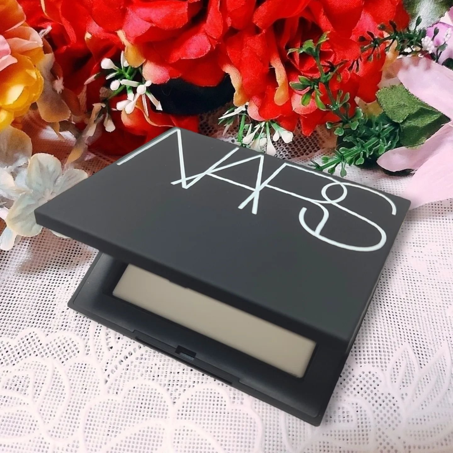 ライトリフレクティングセッティングパウダー　プレスト　N/NARS/プレストパウダーを使ったクチコミ（2枚目）