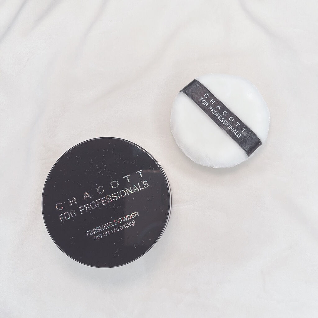 フィニッシングパウダー パールラメ入り/チャコット・コスメティクス/ルースパウダーを使ったクチコミ（2枚目）