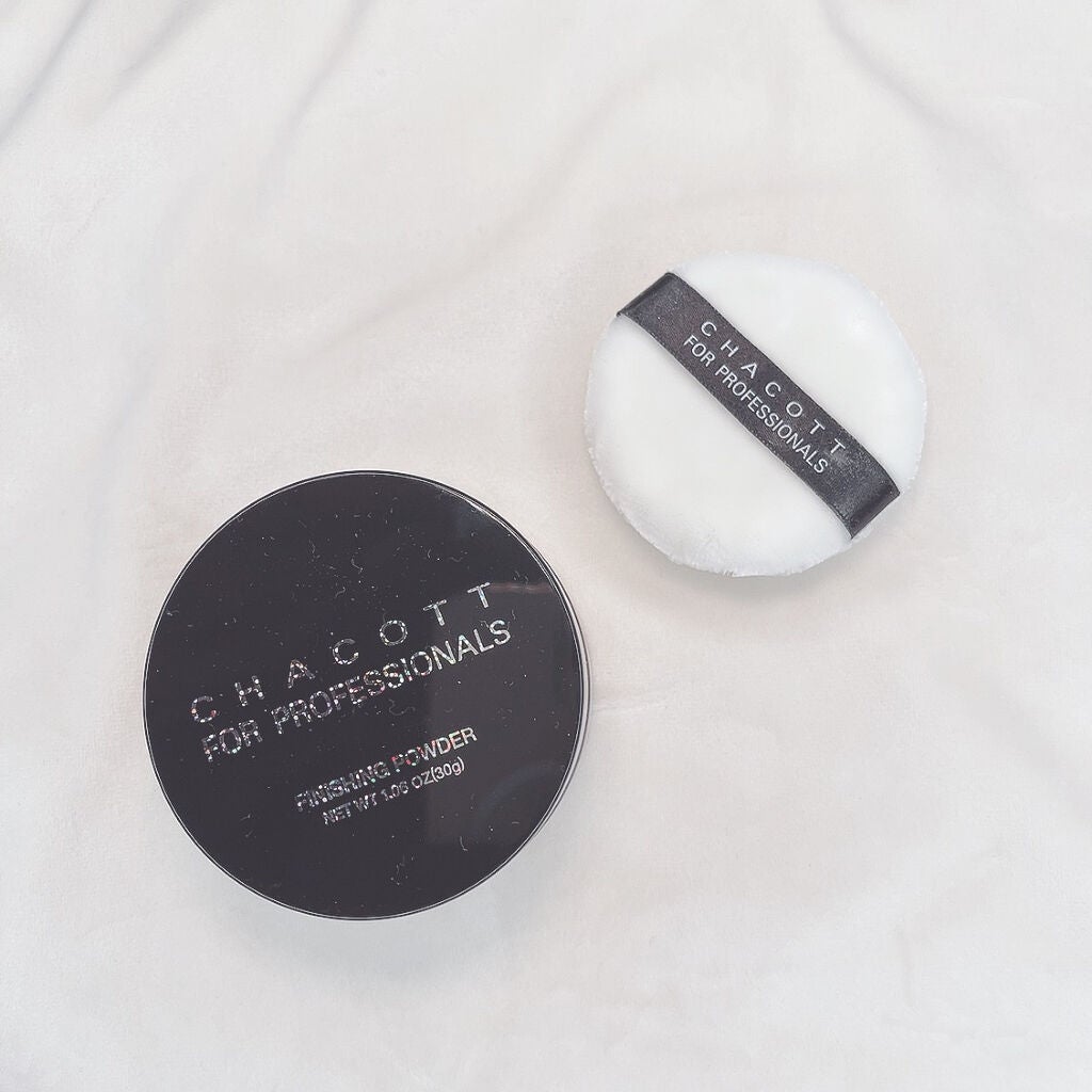 フィニッシングパウダー パールラメ入り/チャコット・コスメティクス/ルースパウダーを使ったクチコミ(2枚目)