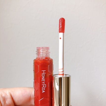 ハニーラスター r/ROAlív/リップグロスを使ったクチコミ(4枚目)