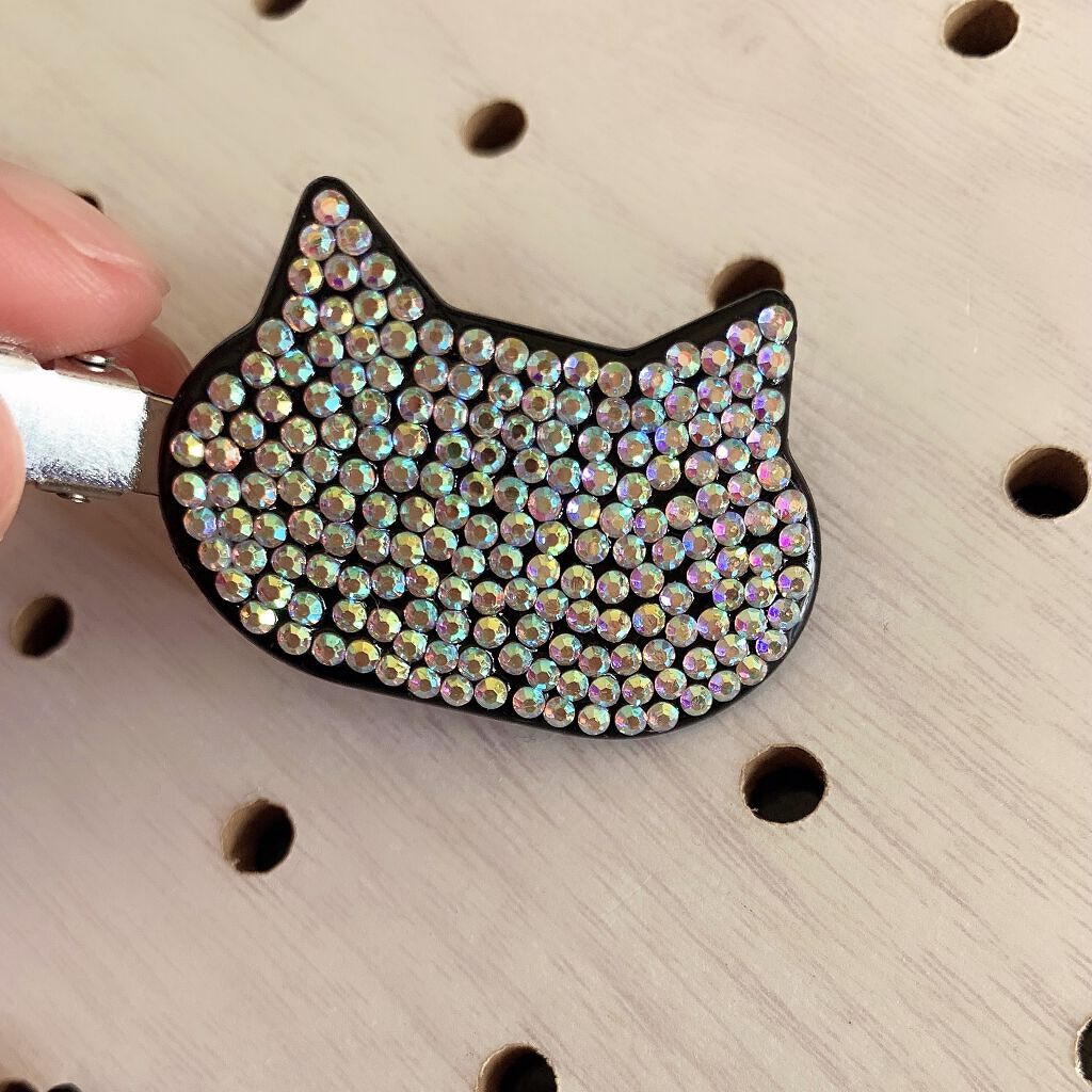 キャンドゥ ヘアクリップのクチコミ「⭐️猫クリップ⭐️



キャンドゥの前髪クリップをデコりました☺️✨



試しに作ったので.....」（3枚目）