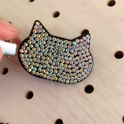 キャンドゥ ヘアクリップのクチコミ「⭐️猫クリップ⭐️
キャンドゥの前髪クリップをデコりました☺️✨
試しに作ったので.....」(3枚目)