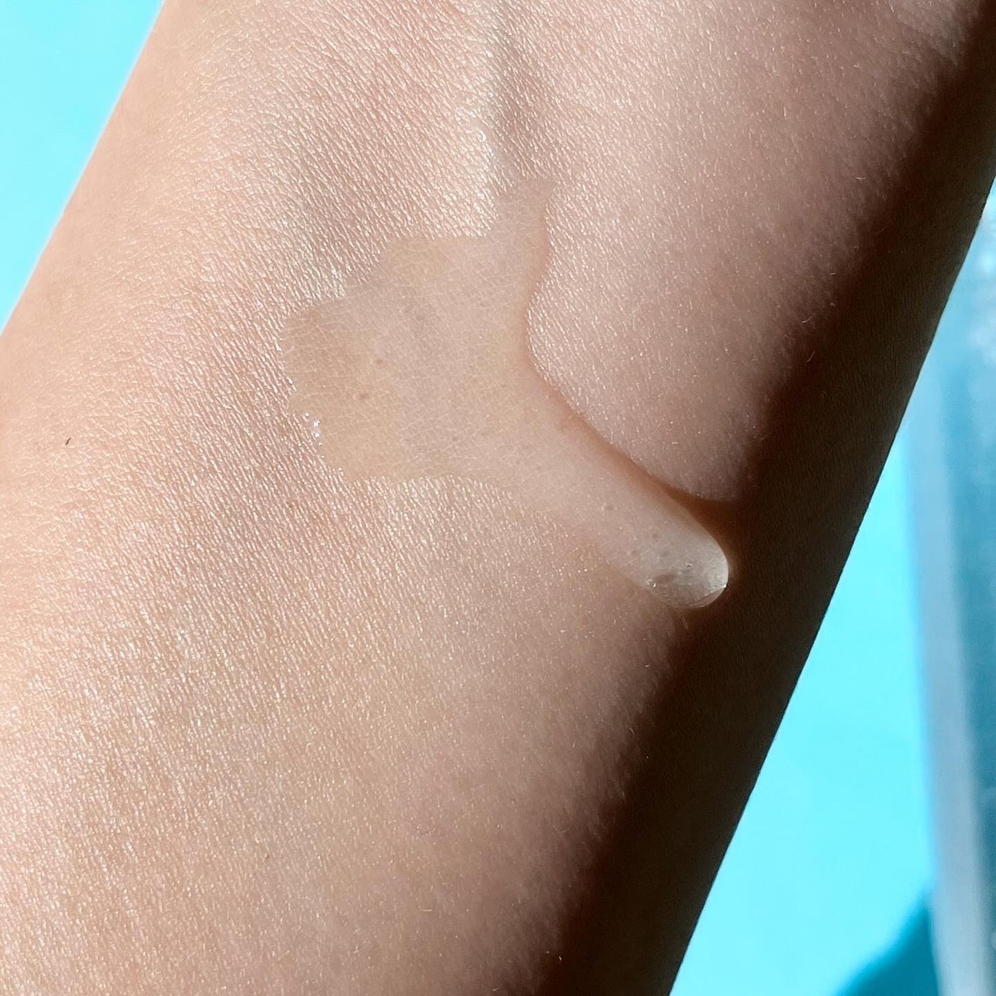 アクアヒアルロニックエッセンス/ロベクチン/化粧水を使ったクチコミ(4枚目)