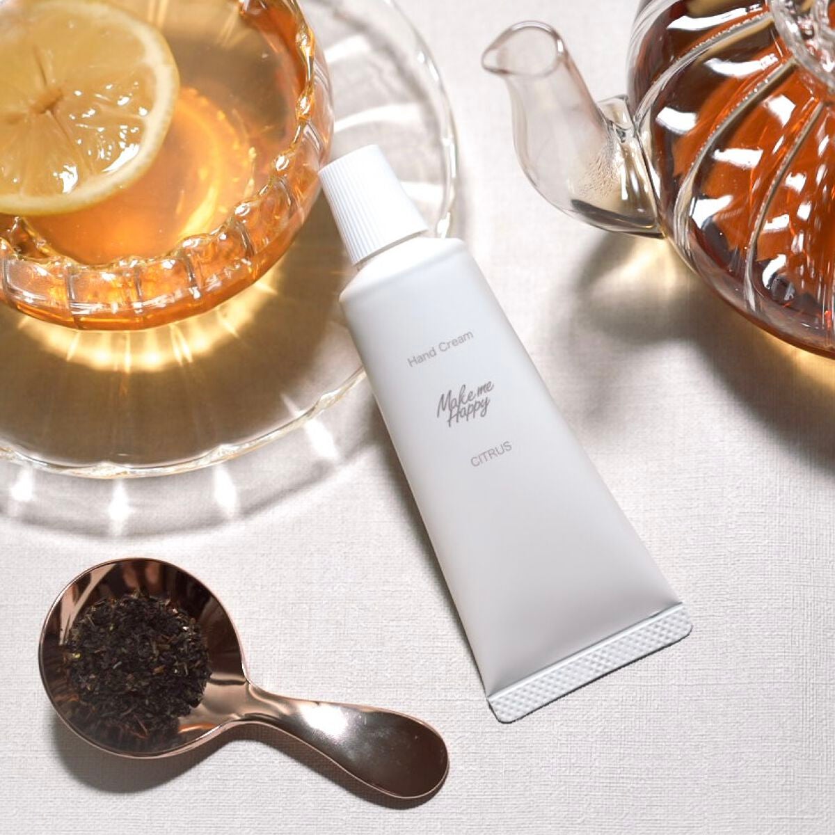 メイクミーハッピー ハンドクリーム WHITE/キャンメイク/ハンドクリームを使ったクチコミ(1枚目)