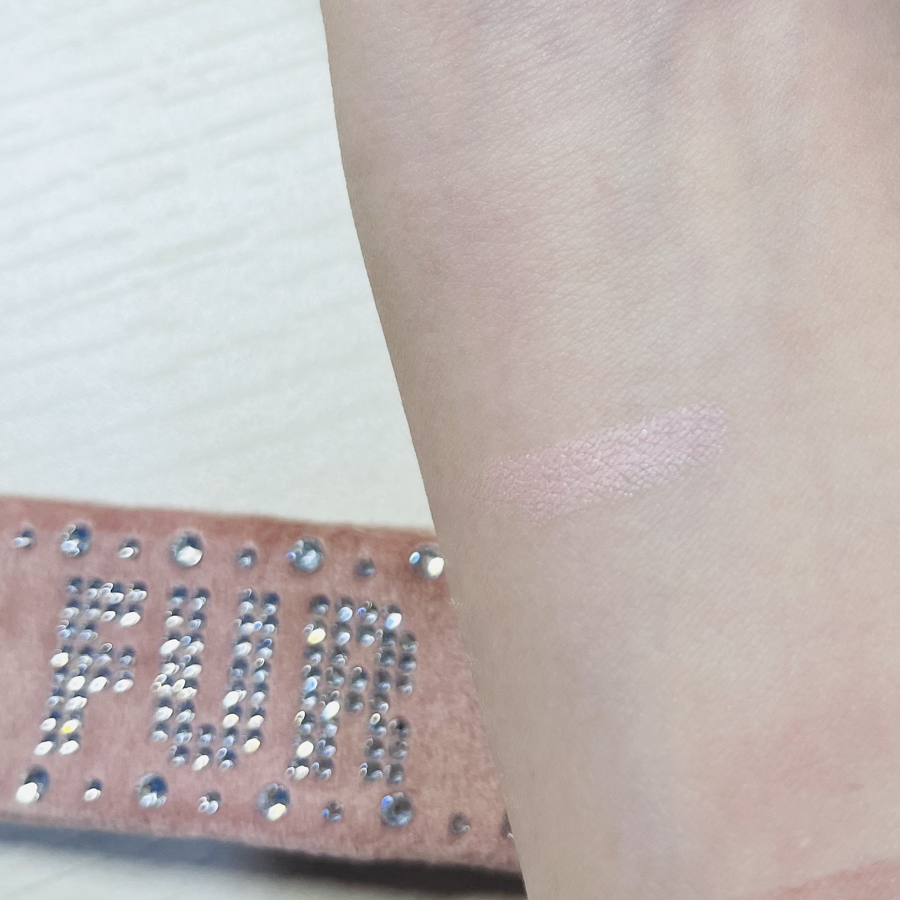 ウォンジョンヨ　メタルシャワーペンシル 06 リコッタピンク/Wonjungyo/スティックアイシャドウを使ったクチコミ（2枚目）