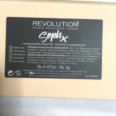 Revolution Soph Highlighter Palette/MAKEUP REVOLUTION/ハイライトを使ったクチコミ（3枚目）