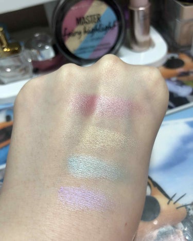 MAYBELLINE NEW YORK フェイスステュディオ マスターハイライトのクチコミ「🌸🌸皆様、前回のコンタクトレンズについての記事をお読みいただき、たくさんいいねをありがとうござ.....」（3枚目）