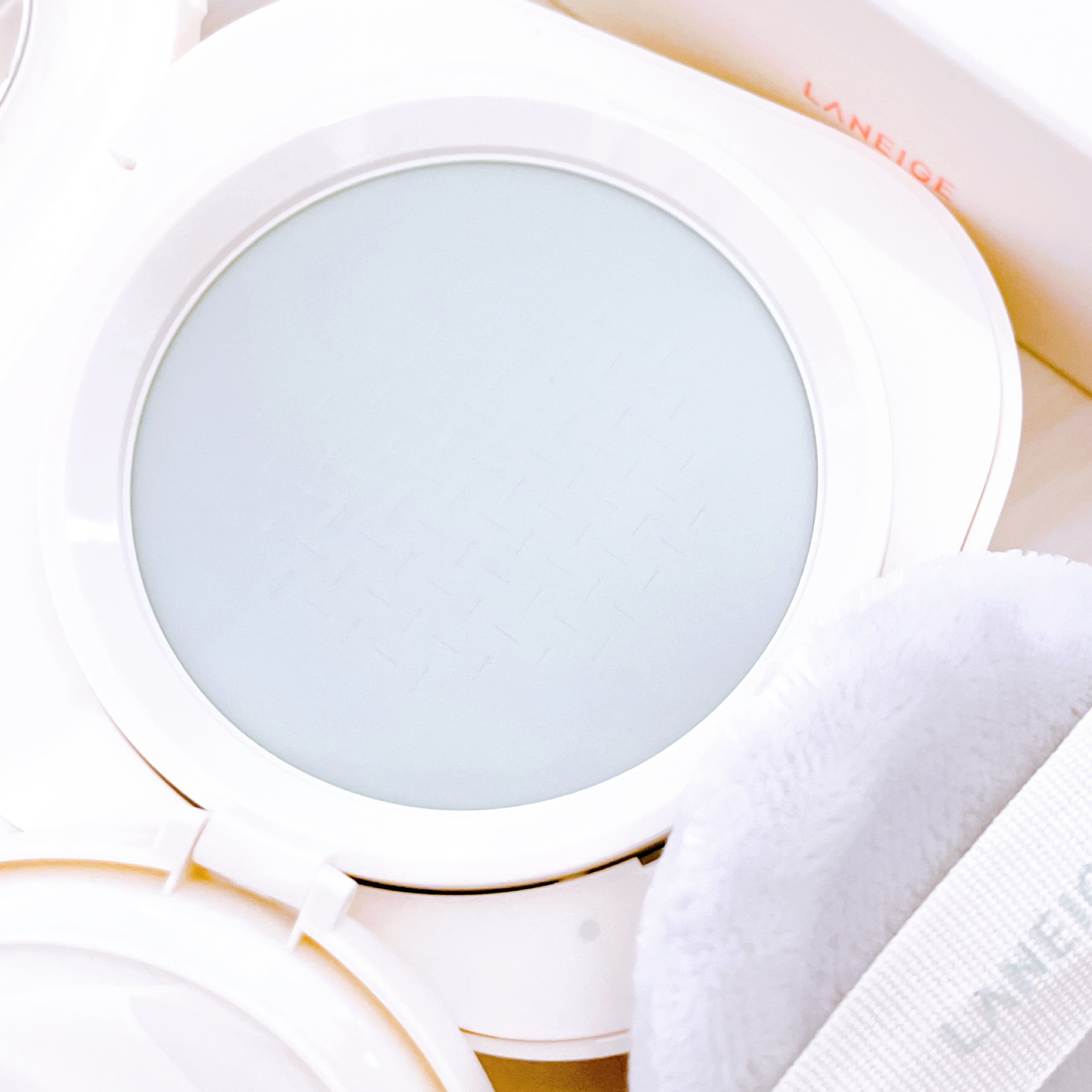 ネオ エッセンシャル フィニッシュパウダー/LANEIGE/ルースパウダーを使ったクチコミ（2枚目）