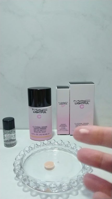 ライトフル C+ティンティッド プライマーSPF45(PA++++)/M・A・C/化粧下地を使ったクチコミ(2枚目)