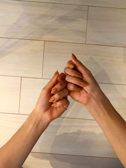 Eri on LIPS 「もうすぐバレンタイン🍫✨過去やったバレンタインセルフネイルを紹..」(4枚目)