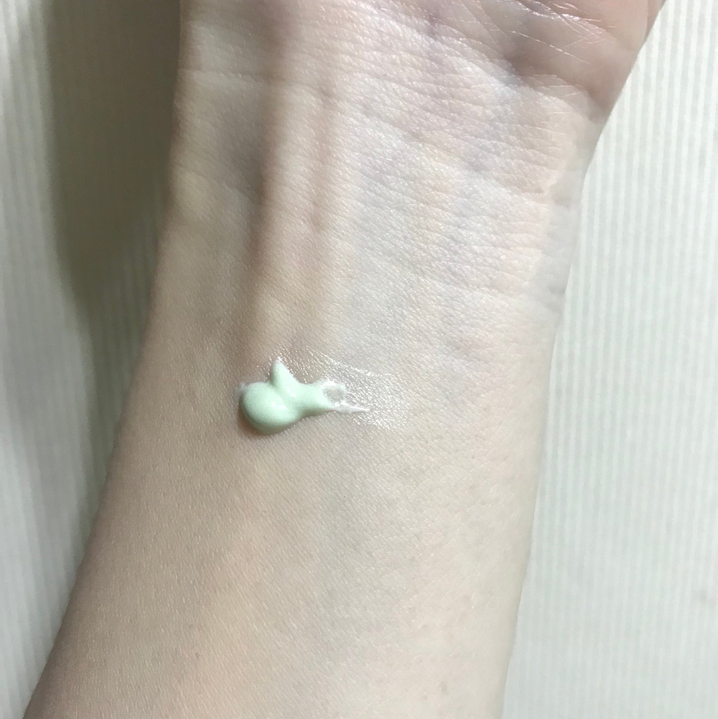 マーメイドスキンジェルUV/キャンメイク/日焼け止めジェルを使ったクチコミ(2枚目)