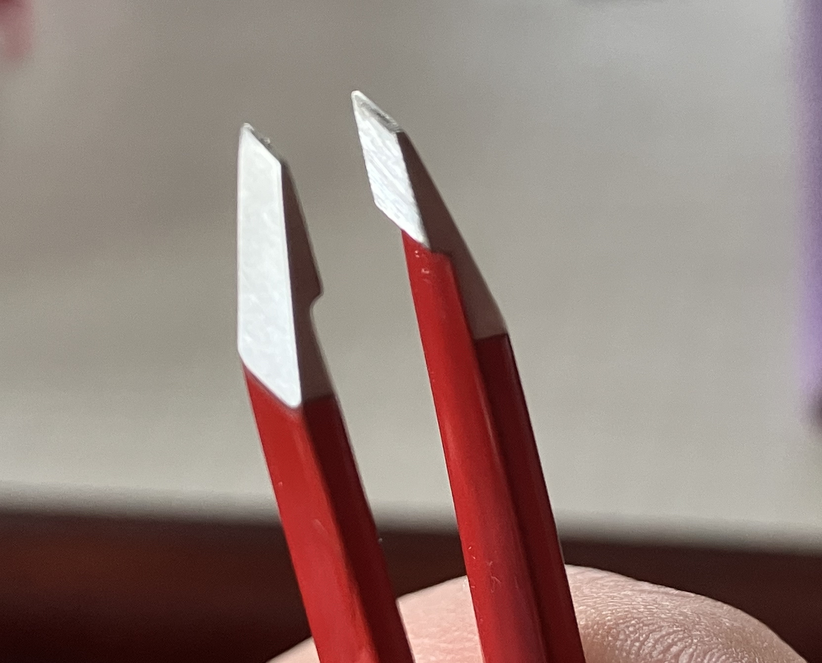 ヴィーナスレジンツィーザー/レジン/毛抜きを使ったクチコミ（3枚目）