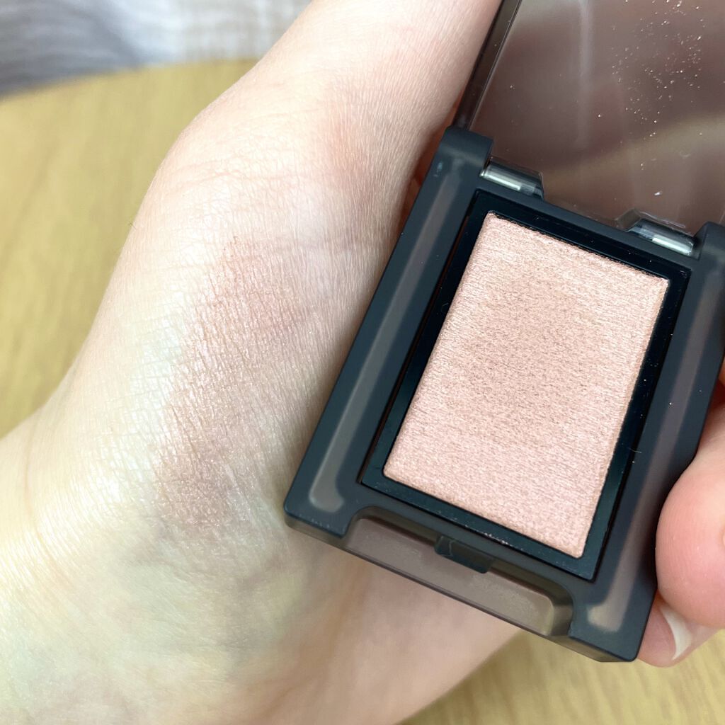 セルヴォーク ヴォランタリー アイズ 34 スキニーピンク/Celvoke/単色アイシャドウを使ったクチコミ（2枚目）