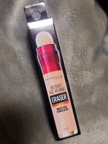 MAYBELLINE NEW YORK インスタント コンシーラーのクチコミ「コンシーラーを購入したくどれにしようかと見ていましたが、スティックになっていて便利そうだったの.....」（3枚目）