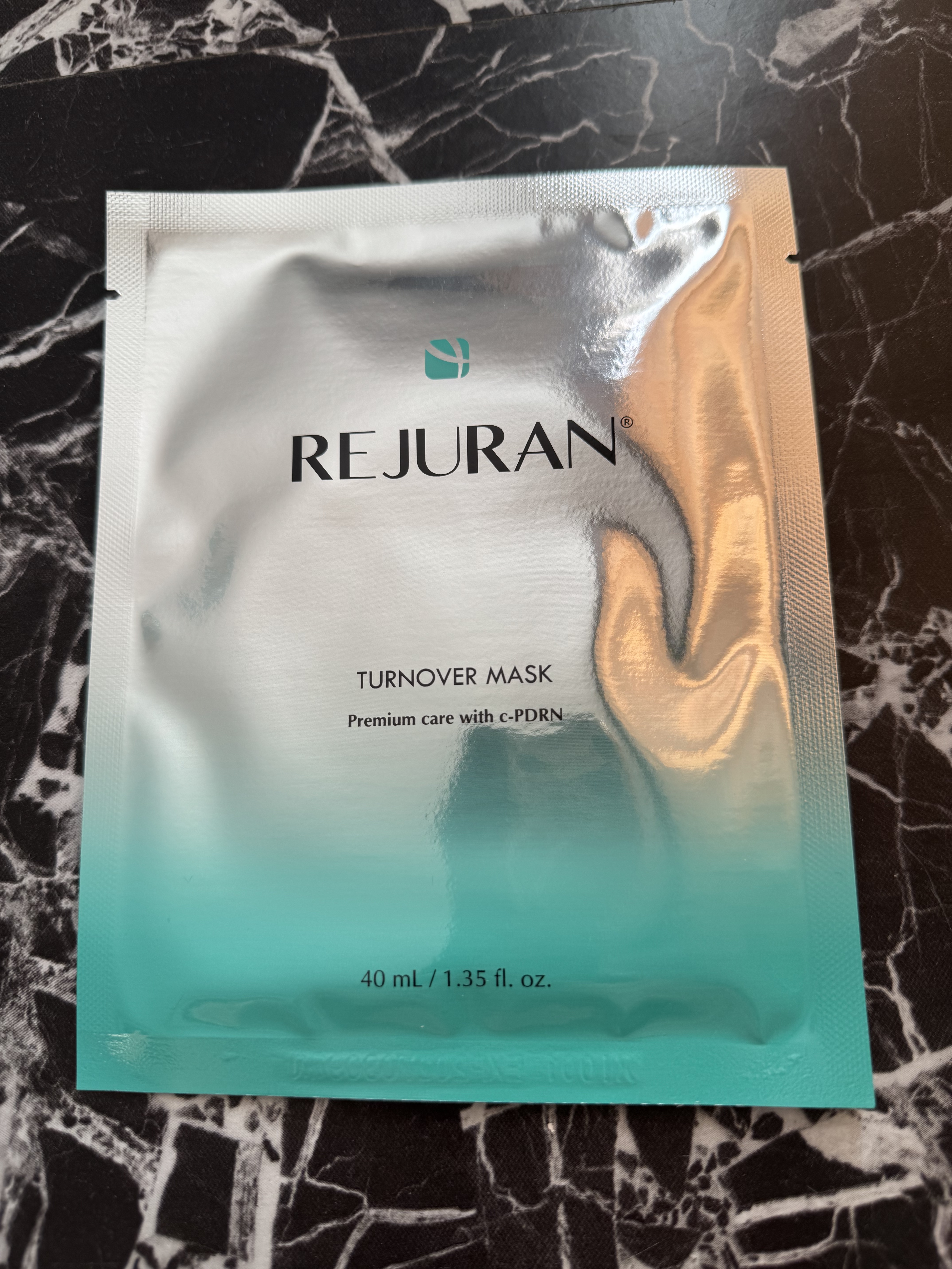 REJURAN ターンオーバーマスク(5枚入り)/REJURAN COSMETICS/シートマスク・パックを使ったクチコミ（1枚目）