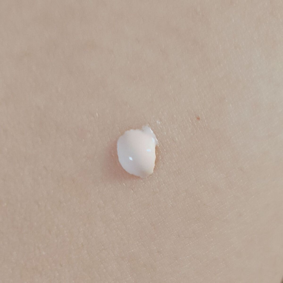 UVプロテクター トーンアップ/HERA/日焼け止めクリームを使ったクチコミ（2枚目）