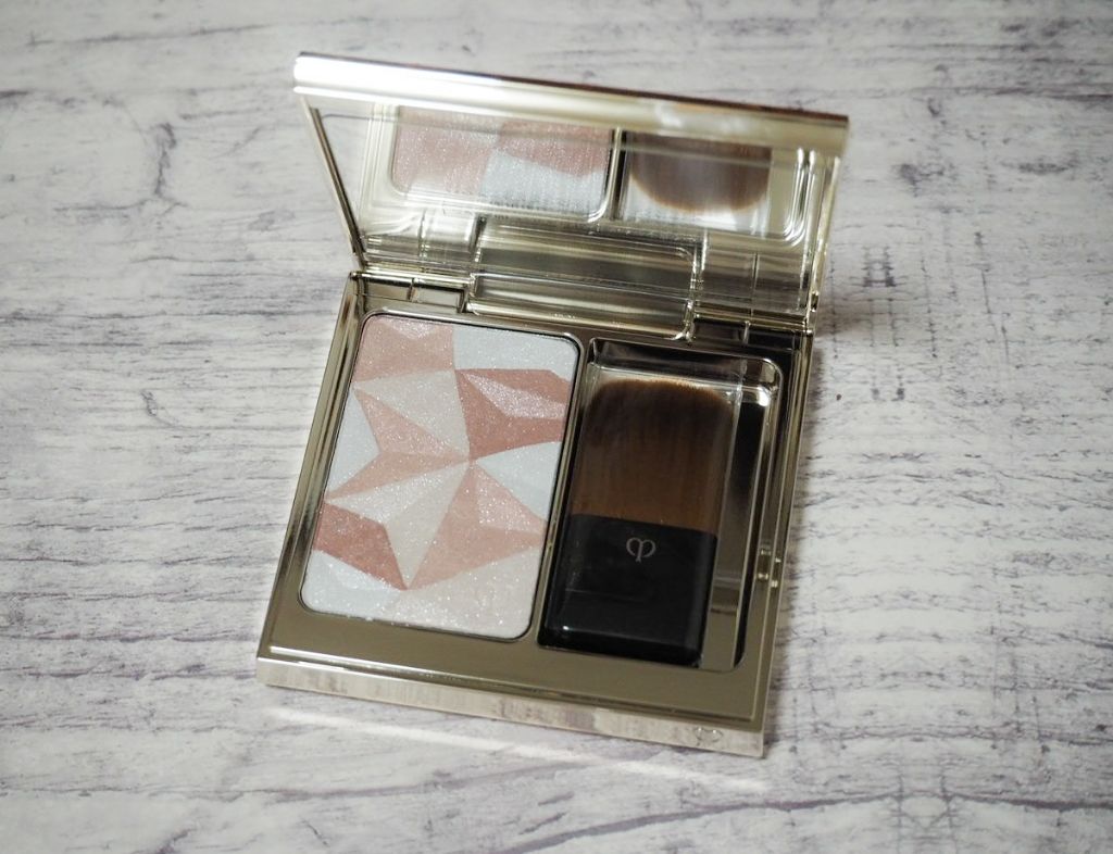 クレ・ド・ポー ボーテ レオスールデクラ/クレ・ド・ポー ボーテ/パウダーハイライトを使ったクチコミ(1枚目)