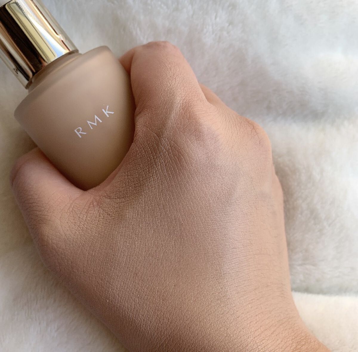 RMK リクイドファンデーション フローレスカバレッジ/RMK/リキッドファンデーションを使ったクチコミ（1枚目）