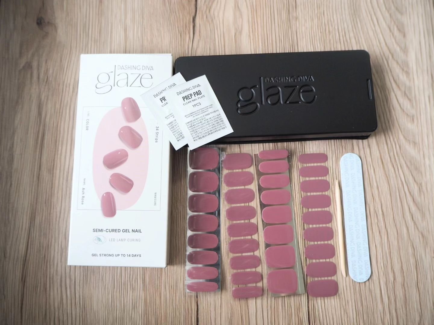 GLAZE グレーズ 半硬化タイプジェルネイルシール/DASHINGDIVA MAGICPRESS/ネイルシールを使ったクチコミ（3枚目）