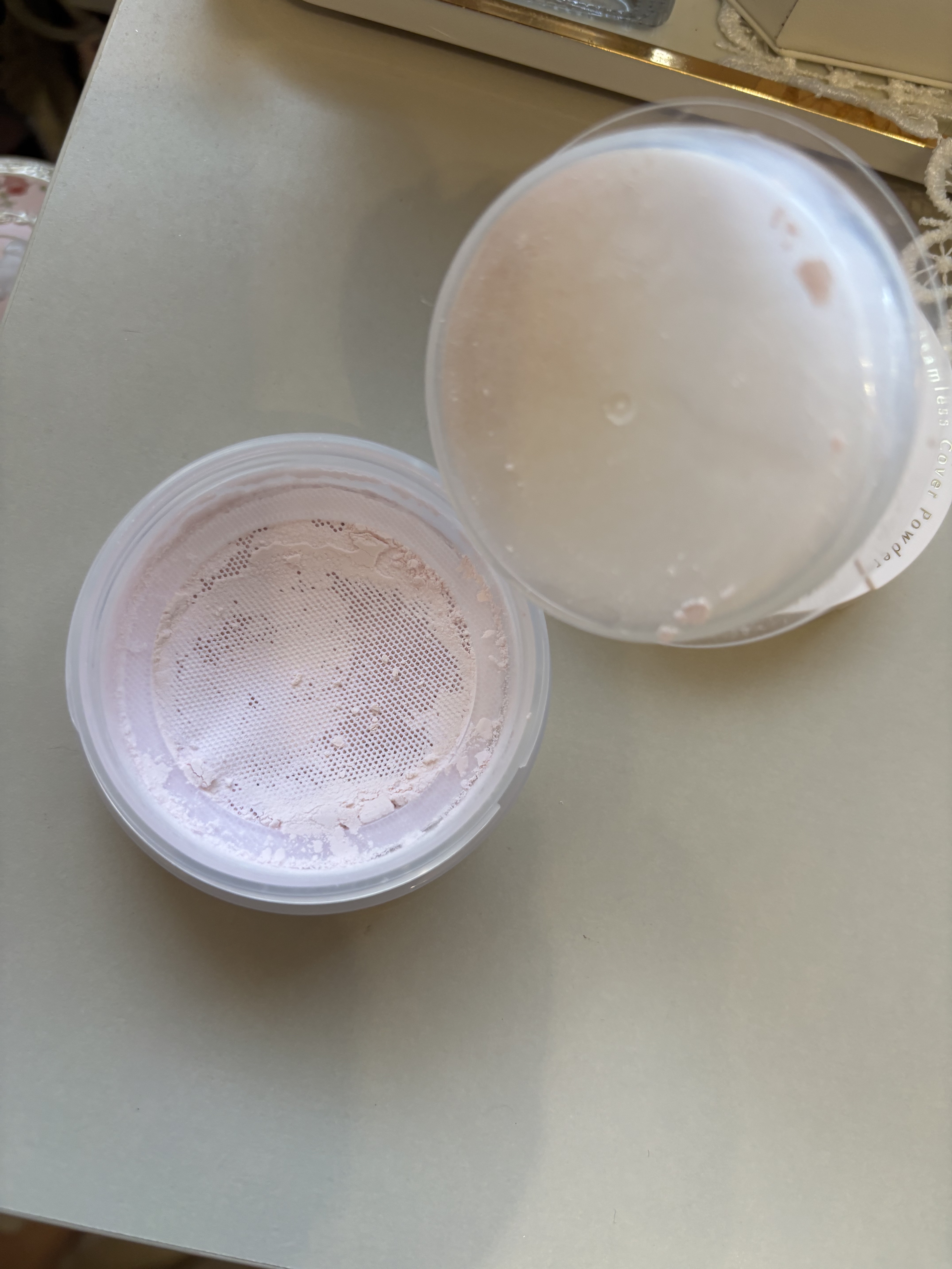 シームレスカバーパウダー/CEZANNE/フェイスパウダーを使ったクチコミ（3枚目）