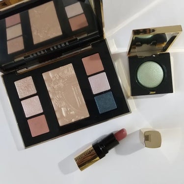 ムーンストーン グロウ リュクス アイ & チーク パレット/BOBBI BROWN/アイシャドウパレットを使ったクチコミ（1枚目）