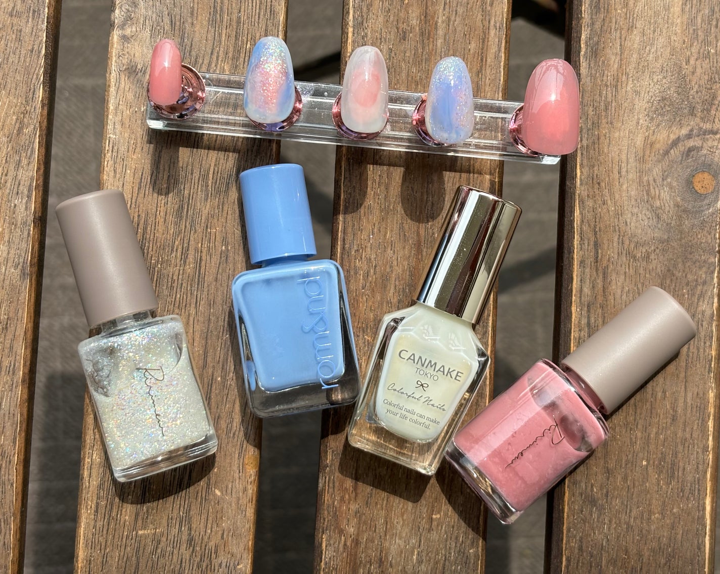 カラフルネイルズ/キャンメイク/マニキュアを使ったクチコミ(4枚目)