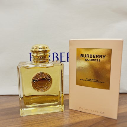 バーバリーゴッデス オードパルファム フォー ウィメン/Burberry Beauty/香水(レディース)を使ったクチコミ(1枚目)