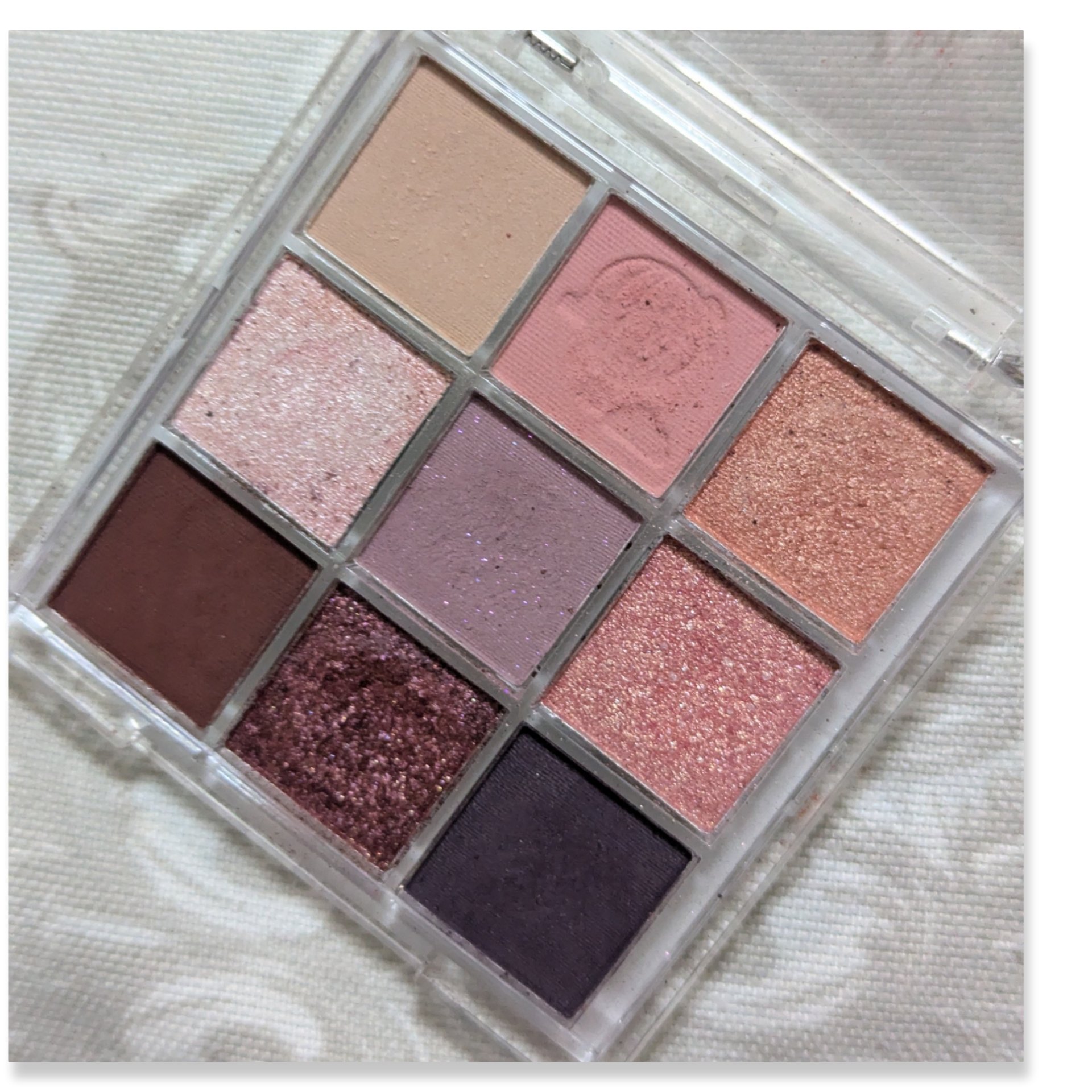 jill leen. 9色アイシャドウパレットのクチコミ「本日のアイシャドウ♡
#jillleen.
#9色ミニアイシャドウパレット
GM12
どのカラ.....」（3枚目）