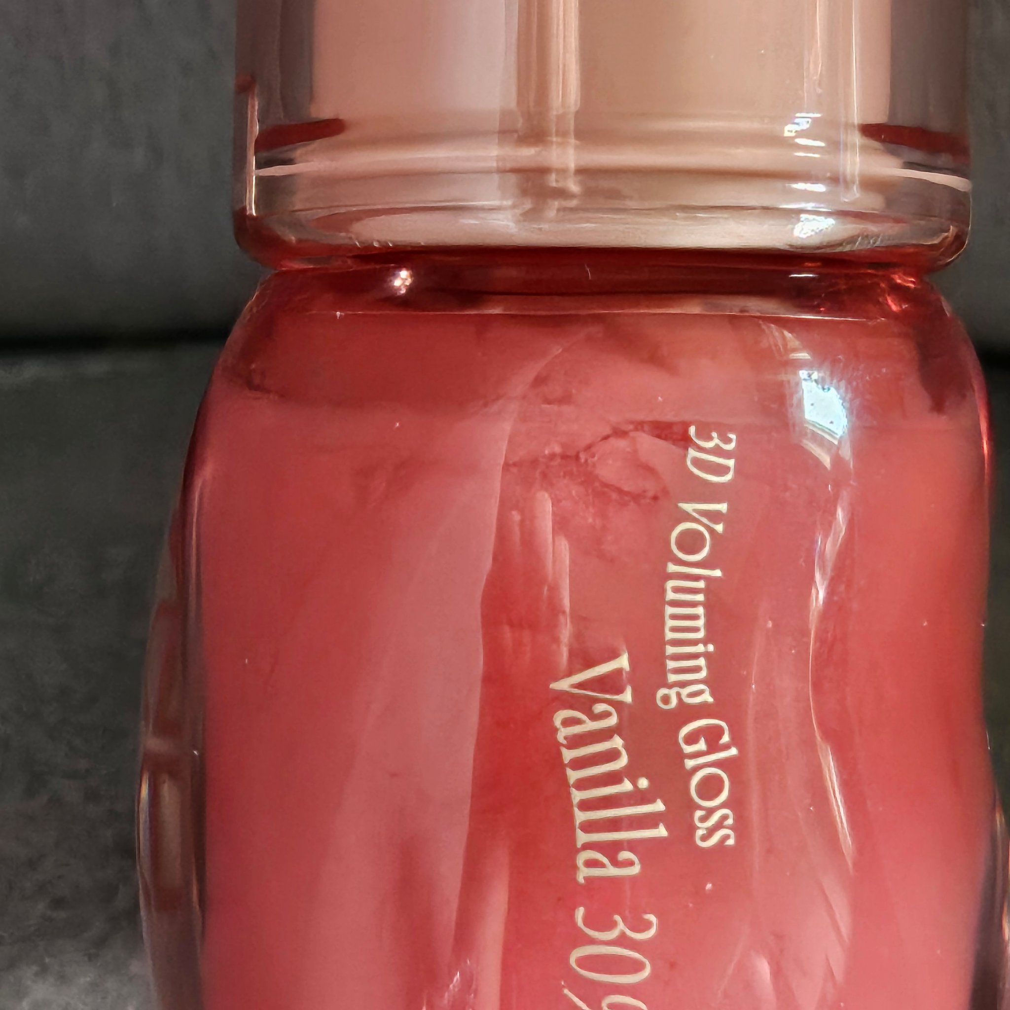 フィー 3Dボリューミンググロス/fwee/リップグロスを使ったクチコミ（2枚目）