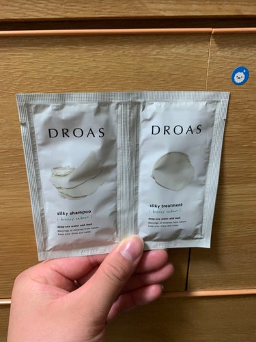 DROAS
シルキーシャンプー／トリートメント

薬局で購入

＊シャンプー
あんまり匂いしない
透明でサラサラ
もっちり濃密泡
洗い上がりキシキシしない
指通りも気にならない◎

＊トリートメント
あ