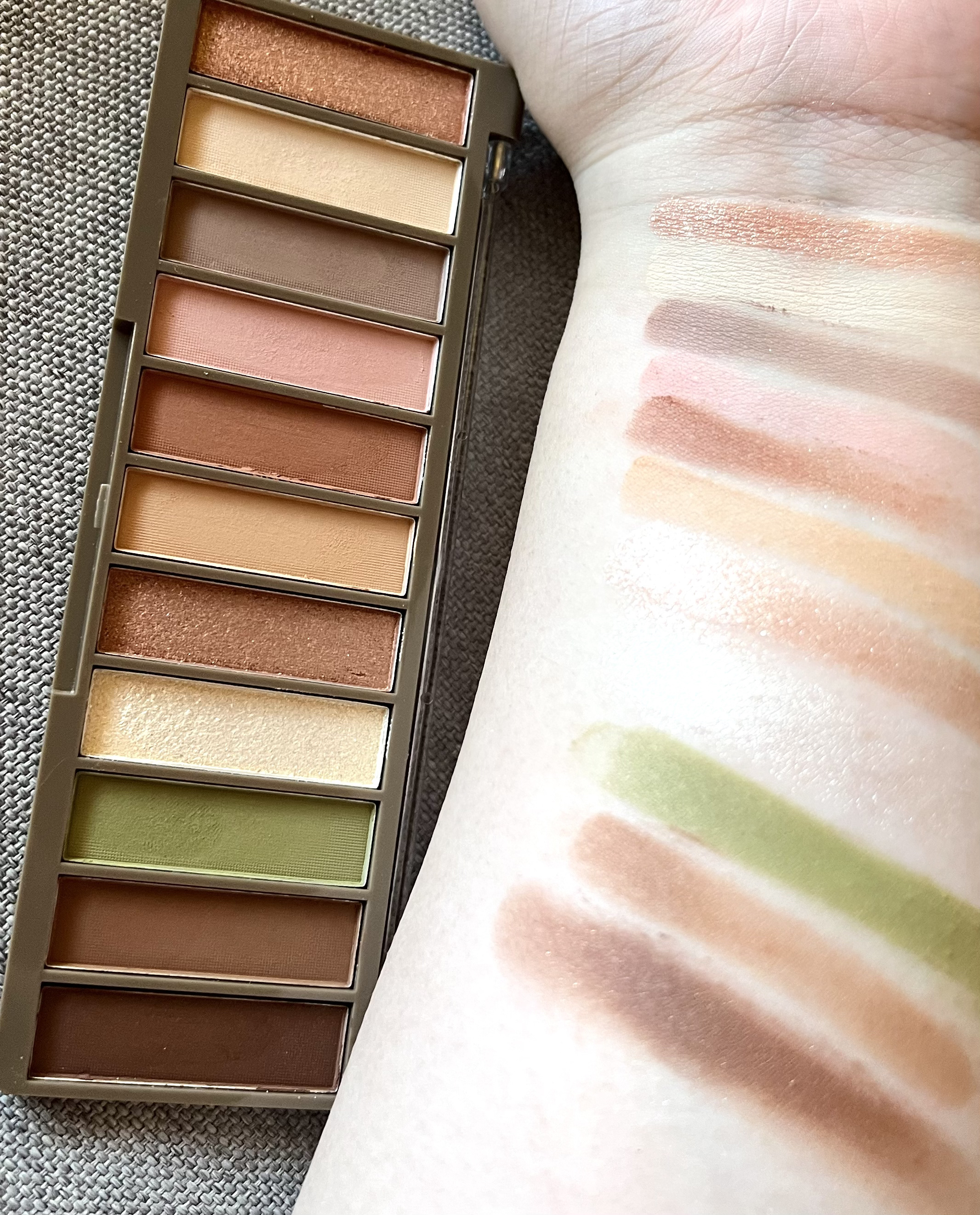 アイシャドウパレット/coou/アイシャドウパレットを使ったクチコミ（3枚目）