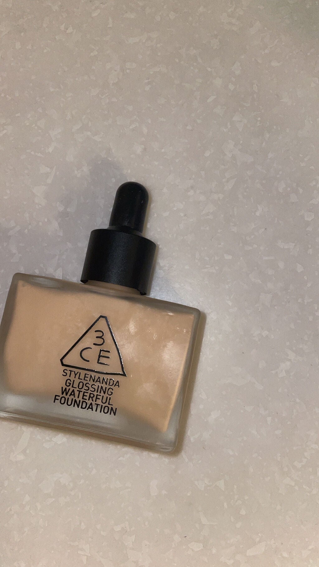 GLOSSING WATERFUL FOUNDATION/3CE/リキッドファンデーションを使ったクチコミ(1枚目)