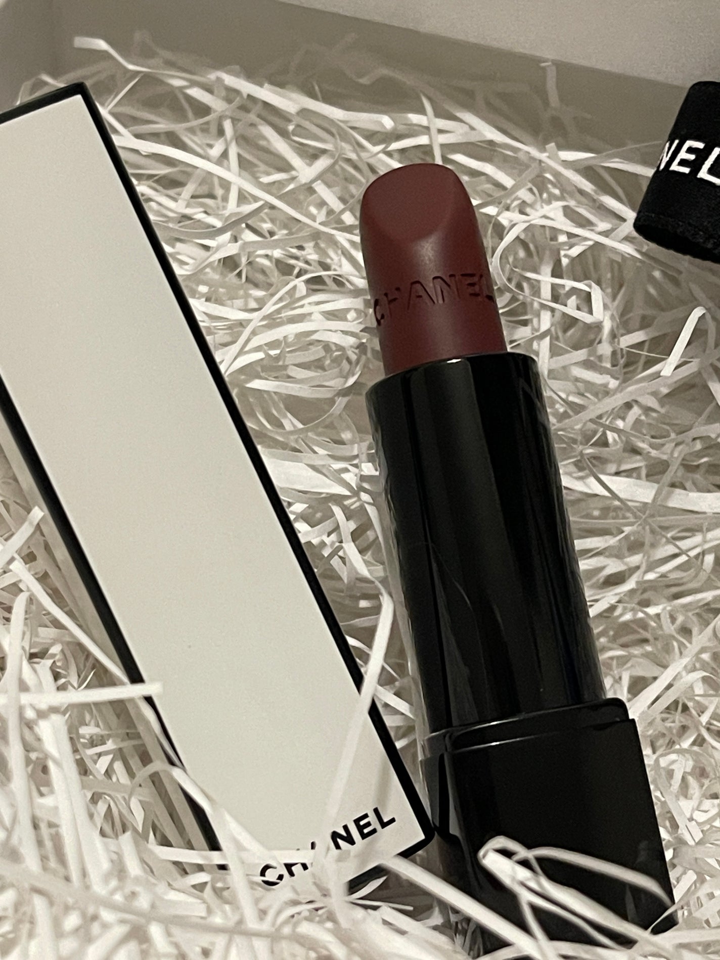 38 on LIPS 「CHANELルージュ アリュールヴェルヴェット ニュイ ブラン..」(3枚目)