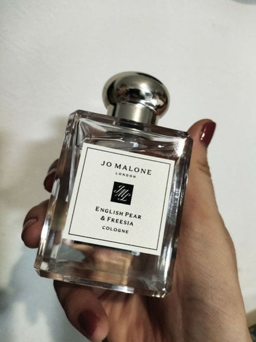 Jo MALONE LONDON イングリッシュ ペアー＆フリージア コロンのクチコミ「こんにちは。エレリんです❤
初回の今回は、香水のご紹介〜

【商品】香水、イングリッシュペアー.....」（1枚目）