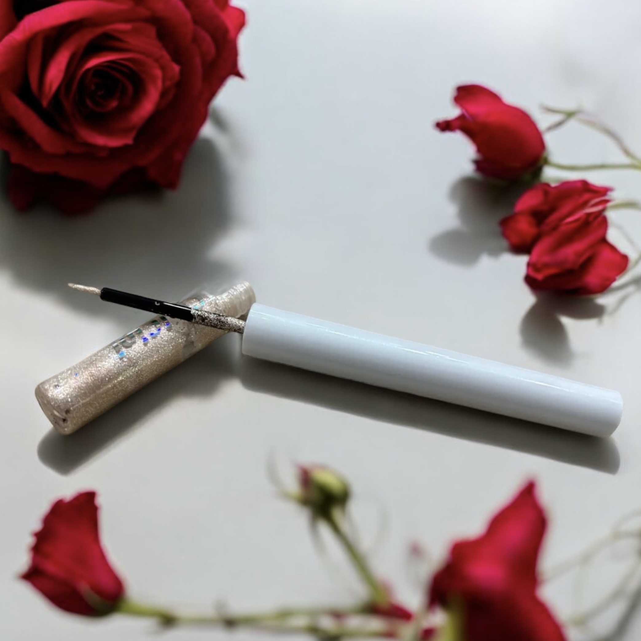 グリッター イルミネーションライナー R/CipiCipi/リキッドアイライナーを使ったクチコミ（2枚目）