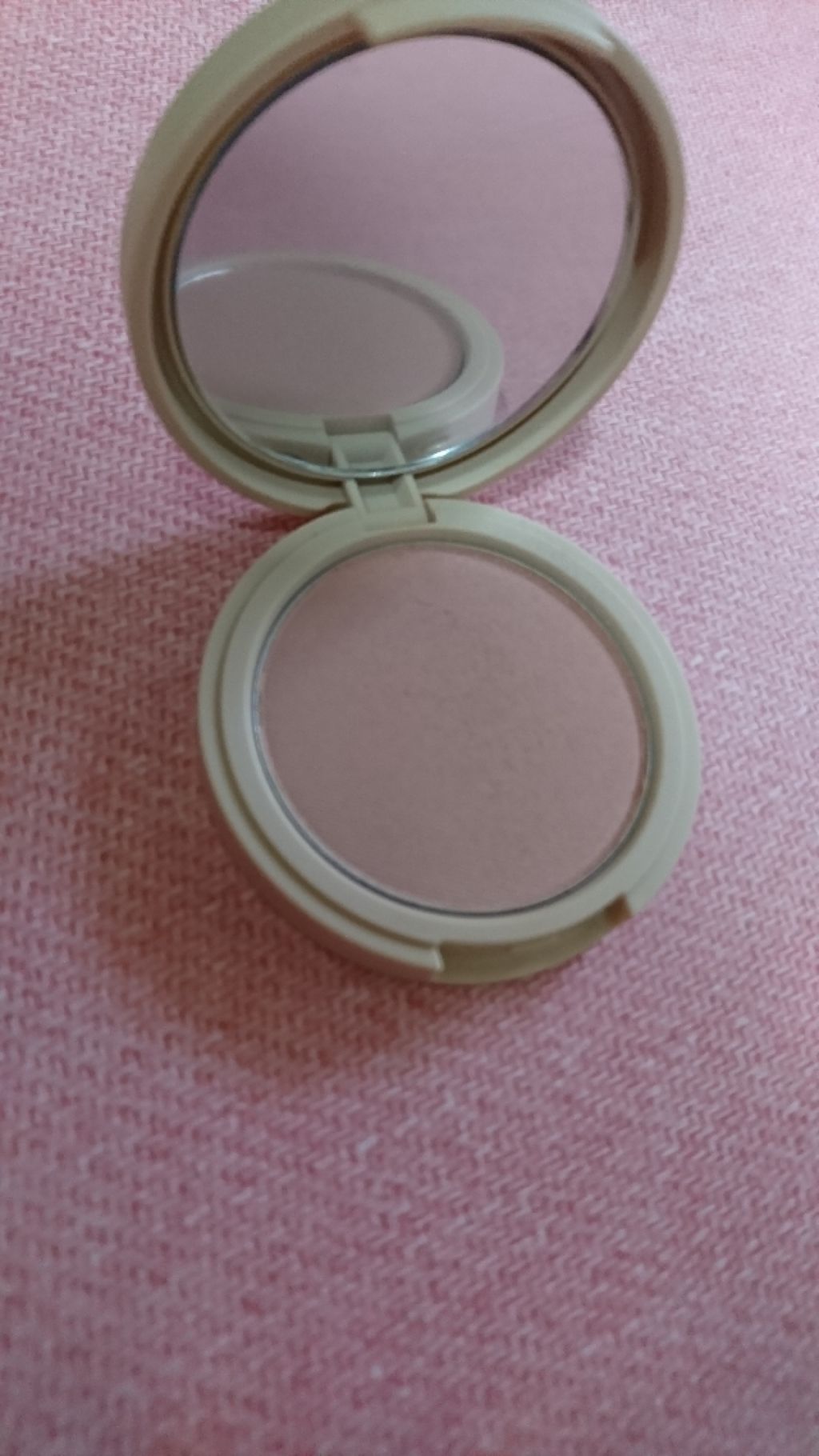 ブロッサムブラッシュ  #ANEMONE/CILY/パウダーチークを使ったクチコミ（2枚目）