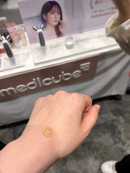 AGE-Rスキンブースターショット/MEDICUBE/美顔器・マッサージを使ったクチコミ(4枚目)